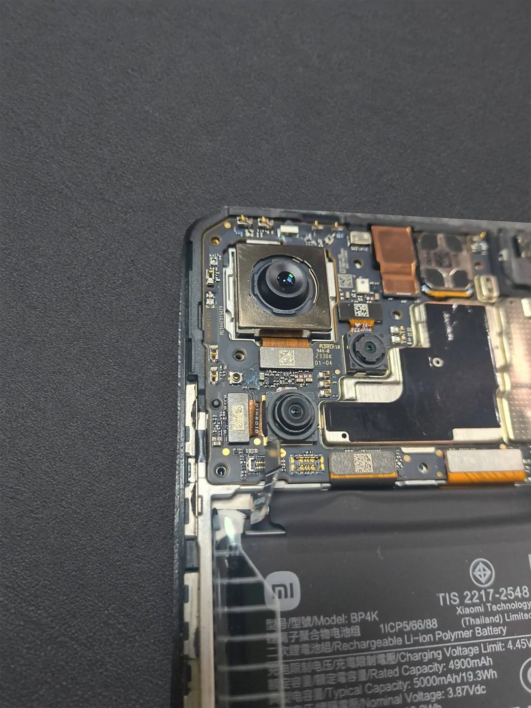 Плата Xiaomi Redmi Note 12 Pro 5G під час огляду в майстерні IT-TECH